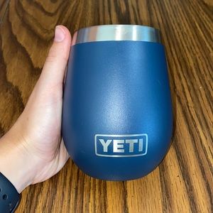 Yeti wine tumbler